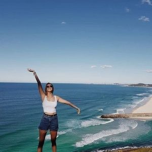 Meet your Posher, Lucy